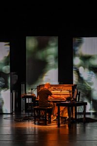 Welcome to Up 2025: Το Expanded Piano II του Σταύρου Γασπαράτου για πρώτη φορά στην Πάτρα